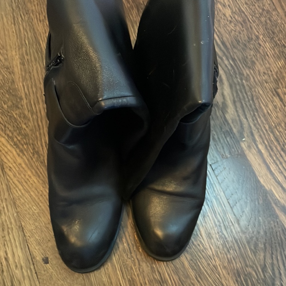 Black Zara boots gently used size 39